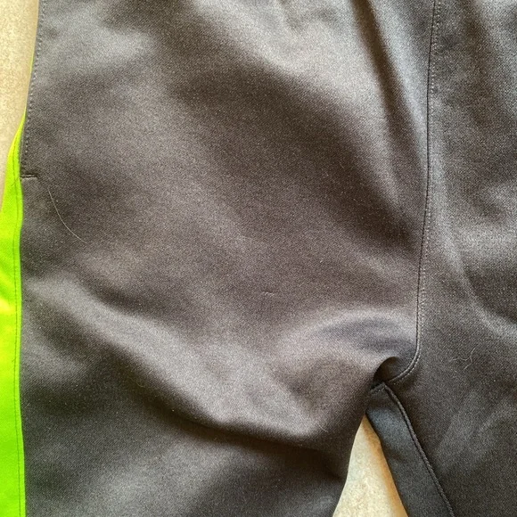 Old Navy Active Go-Dry boys track pants - Picture 5 of 12